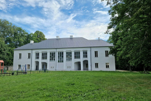 Pałac Kołłątajów w Wiśniowej